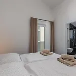 Pool Apartmán