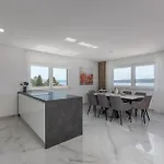 Pool Apartmán