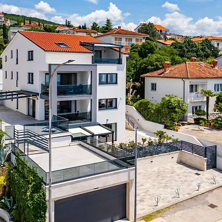 Apartment Pool With Sea View - Happy Crikvenica