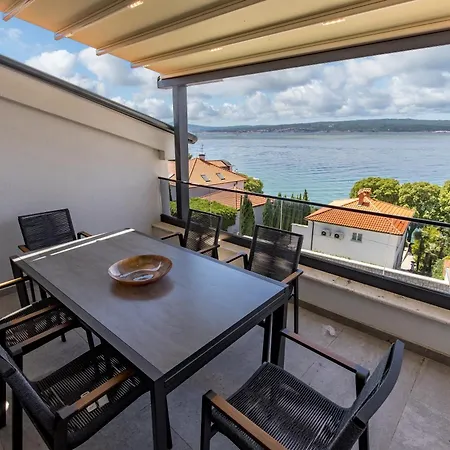 Apartment Pool With Sea View - Happy Crikvenica