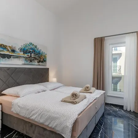 Apartment Pool With Sea View - Happy *