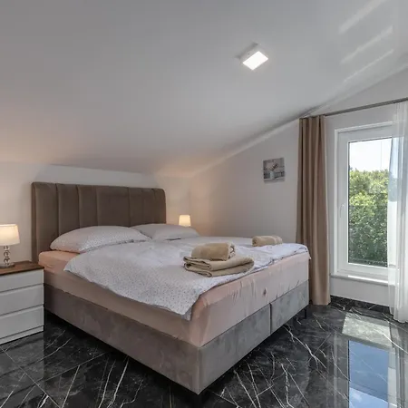 Pool With Sea View - Happy Apartment Crikvenica