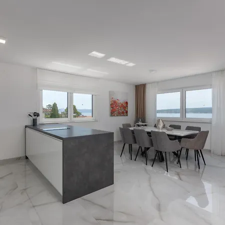 Pool With Sea View - Happy Apartment