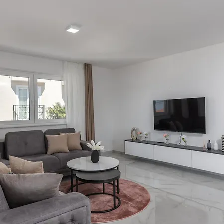 Apartman Pool