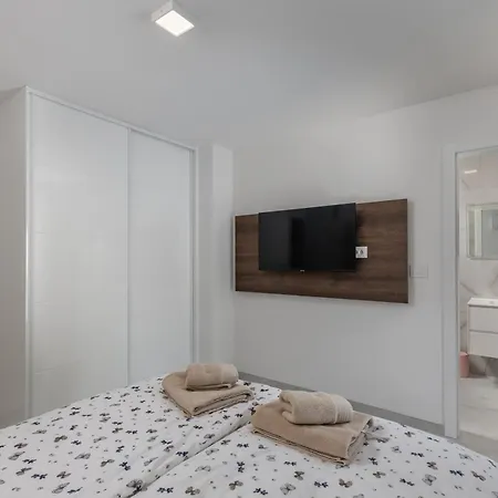 Pool Apartman