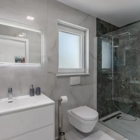 Pool With Sea View - Happy Apartment Crikvenica