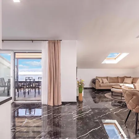 Pool Apartment
